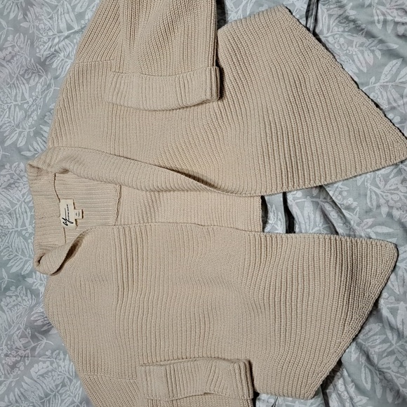Andrea jovine cropped bk Cardigan...medium. - Picture 5 of 5